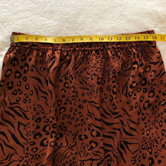 12 Thompson Animal Print Midi Skirt - Picture 6 of 7